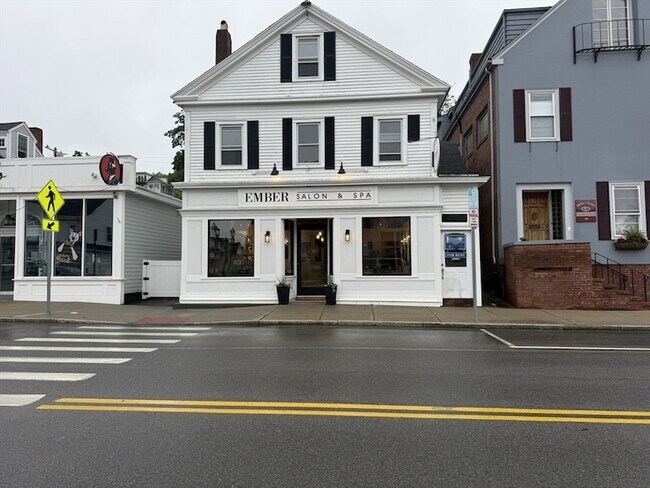 Primary Photo - 68 Court St