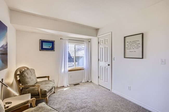 Building Photo - Spacious 4 BDR Longmont Home