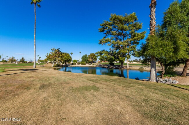 Building Photo - 10612 W Oakmont Dr