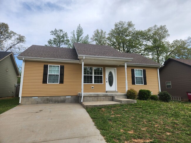 Building Photo - Rent Ready!