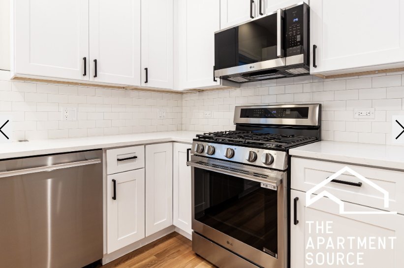 Building Photo - 858 N Paulina St