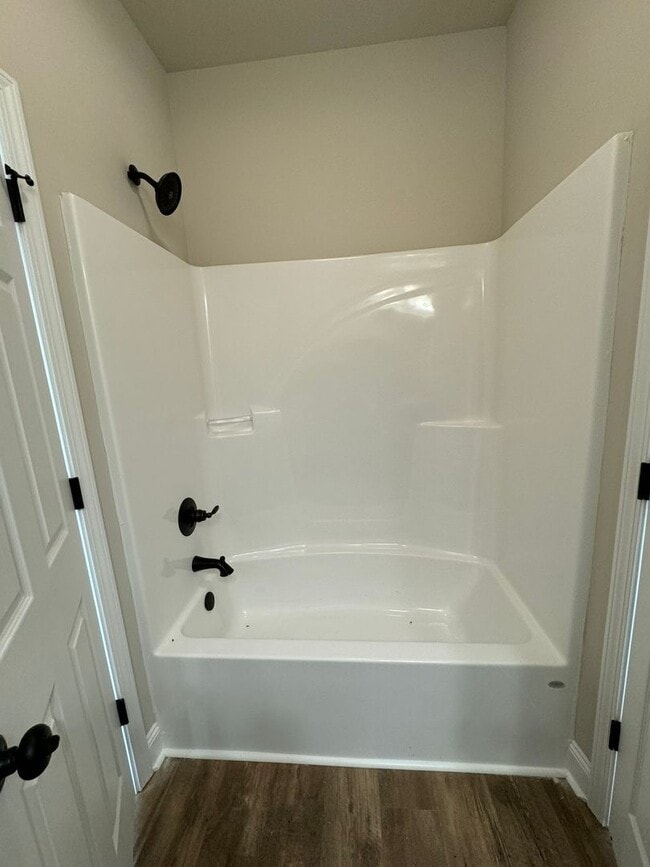 Building Photo - 4 Bedroom/4Bath off Will Hunter Rd. Pre-leasing Now!