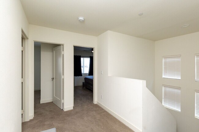Building Photo - 4 Bed, 2.5 Bath - Lemon Grove Single Famil...