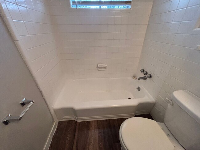 Building Photo - 2370 Hillside Ave