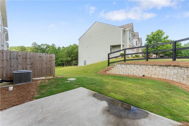 Building Photo - 300 Stoneybrook Dr