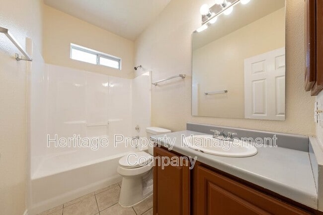 Building Photo - 518 Dukeway Dr
