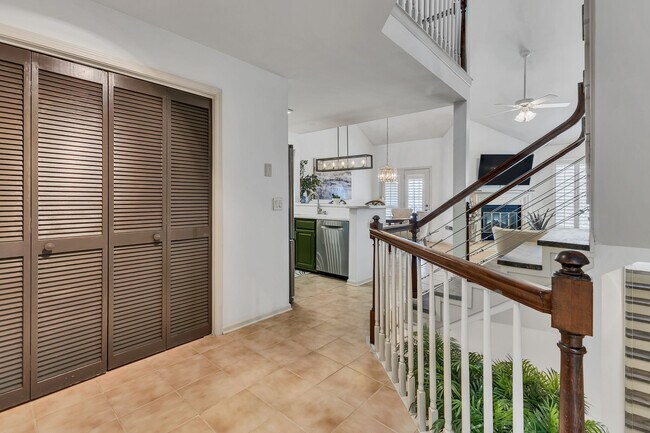 Building Photo - 224 Glenstone Cir