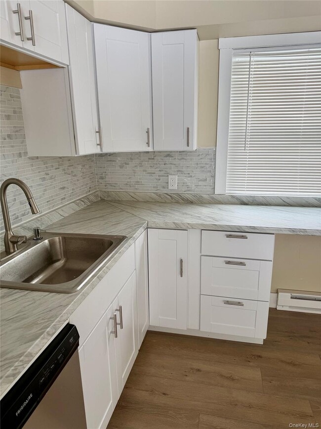 Building Photo - 11 Kathleen Ct