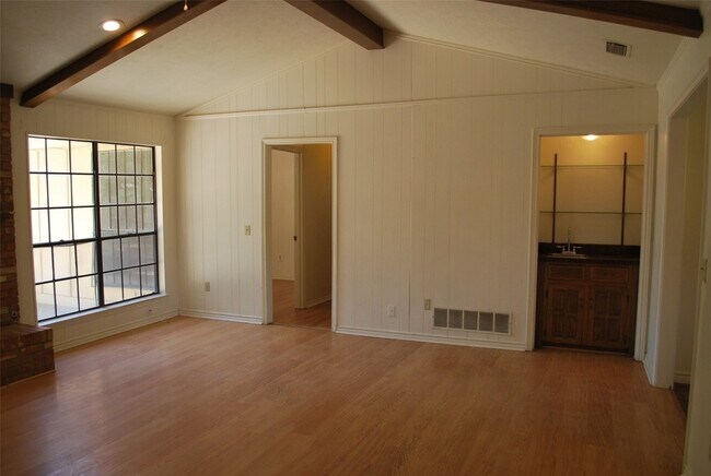 Building Photo - 1416 Sandy Creek Dr