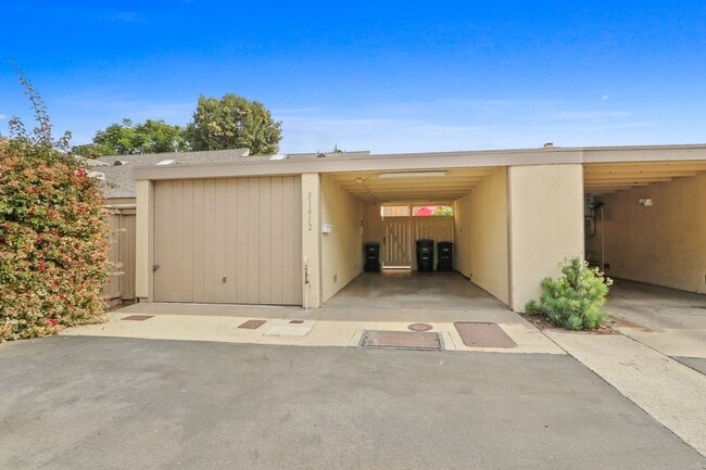 Building Photo - 31412 Windsong Dr