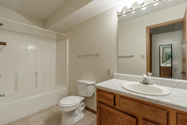 Building Photo - 2434 Pimlico Ct