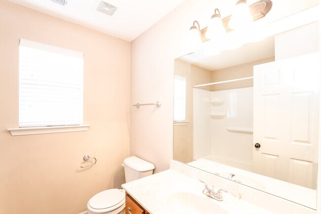 Building Photo - 2847 Flora Lee Dr