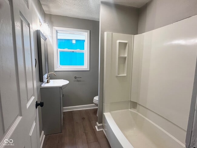 Building Photo - 2921 E Brookside Ave