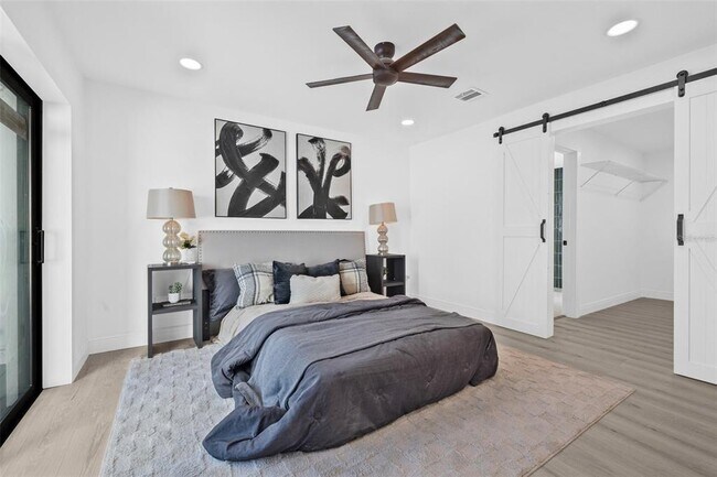 Building Photo - 4495 Clearwater Harbor Dr