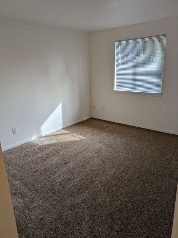 Building Photo - 17979 SW 115th Ave