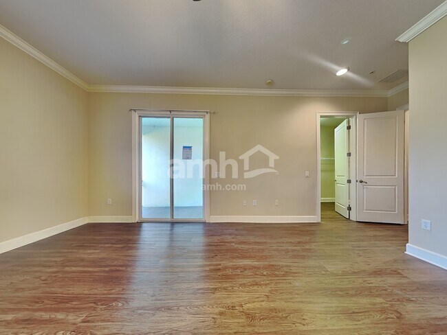 Building Photo - 11514 Bellamar Street