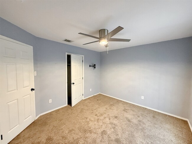 Building Photo - 116 Ashbrook Trail