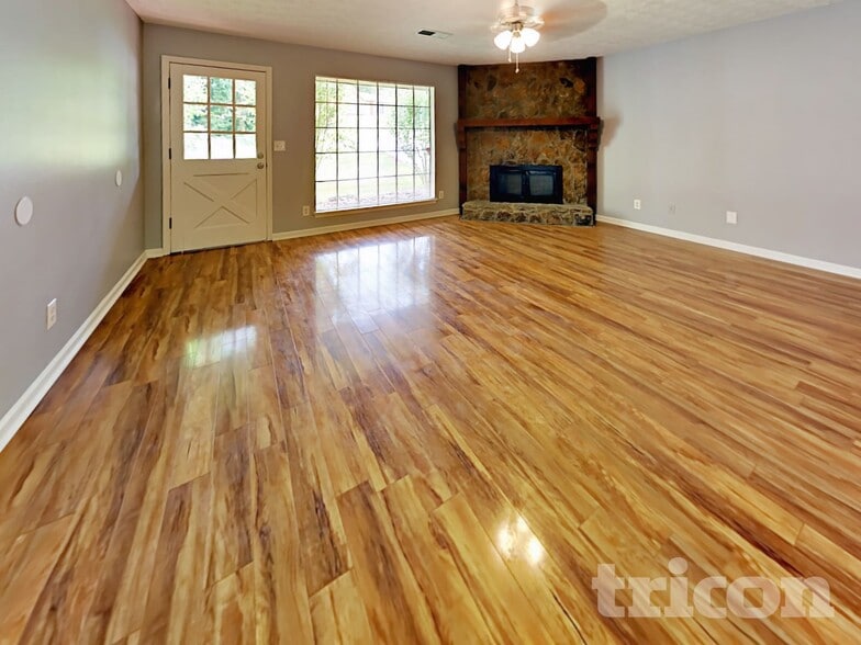 Building Photo - 1370 High Country Ct