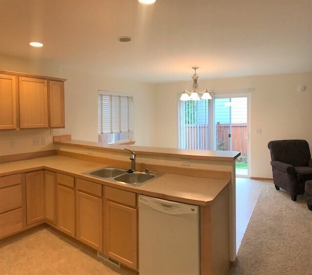 Building Photo - Mill Creek Beauty-Newly Updated and Rent Ready!