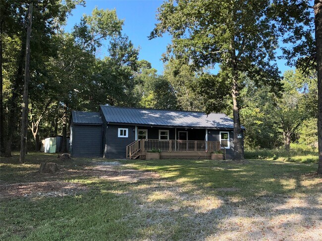 Building Photo - 10928 L&M Rd