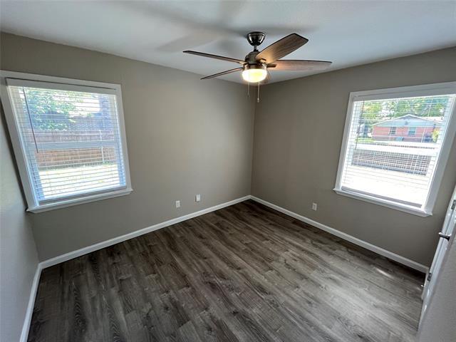 Building Photo - 323 N Cottonwood Dr