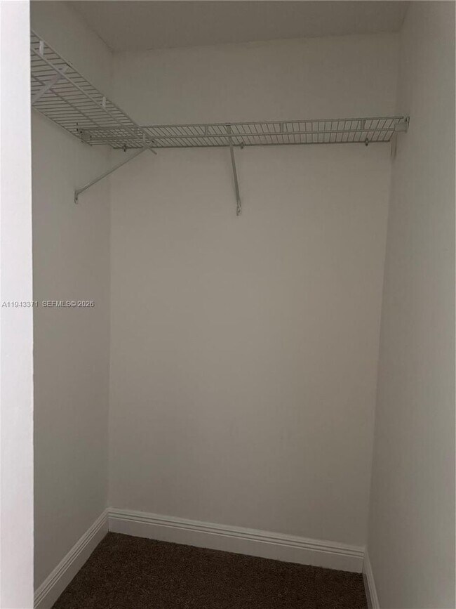 Building Photo - 1831 Sabal Palm Dr