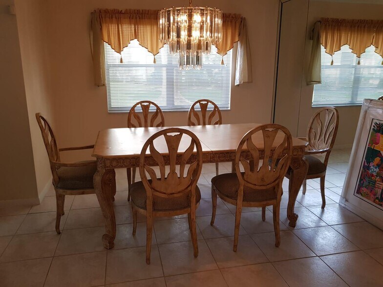 Building Photo - 3300 Spanish Moss Ter