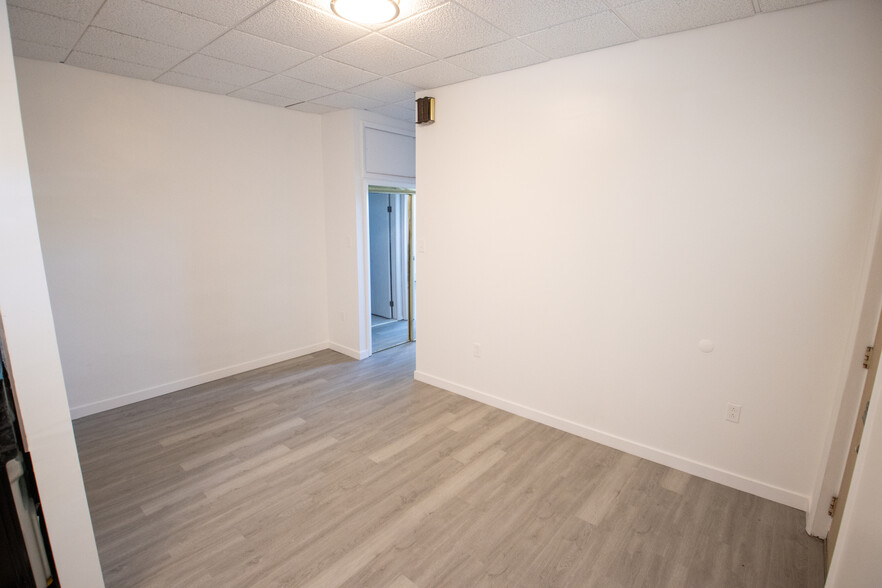 1st FL Living Room - 2848 S 11th St