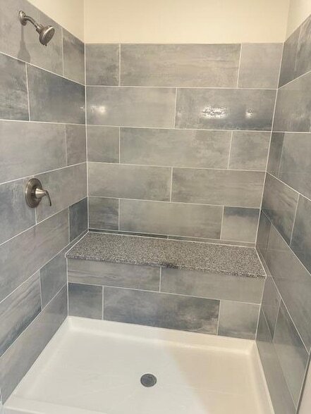 Building Photo - 1923 Cypress Ln