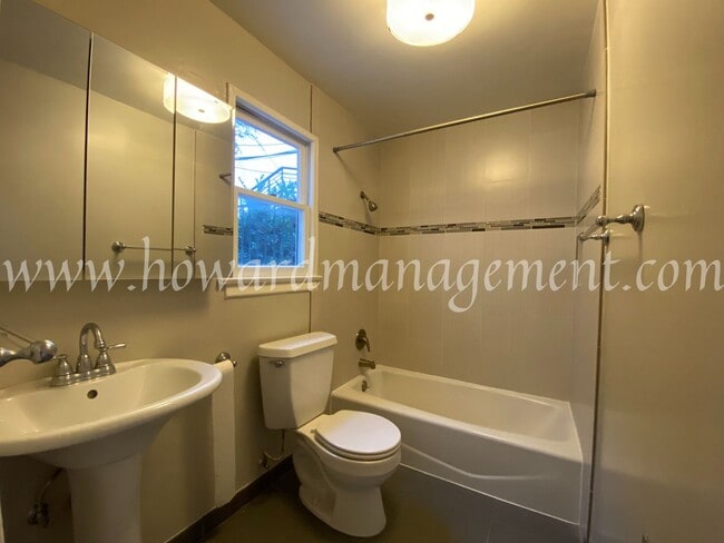 Building Photo - 02025FO