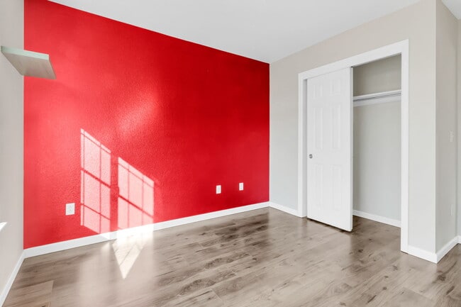 Building Photo - 2933 Central Park Blvd