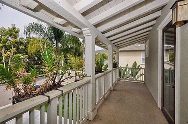 Building Photo - Simply Gorgeous 4+ BR Home with many Amenities!!!