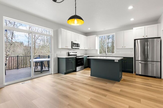 Building Photo - 3940 NW 148th Pl