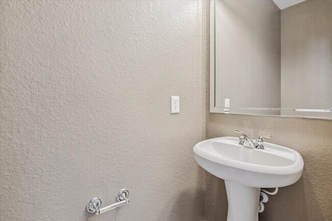 Building Photo - 6502 Grand Flora Ct