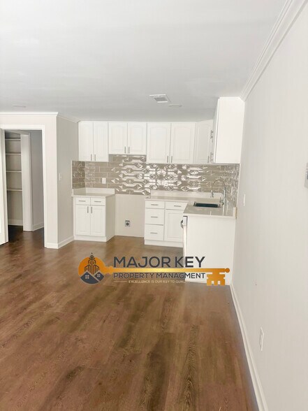 Building Photo - 7025 Bavarian Wood Pl