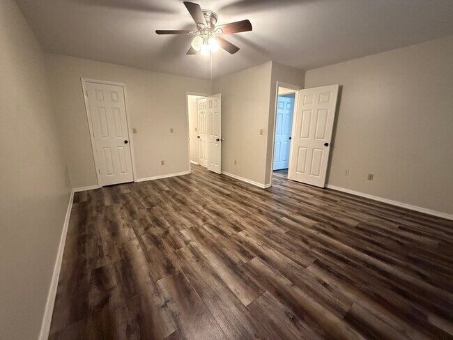 Building Photo - 1206 Whipporwill Ln