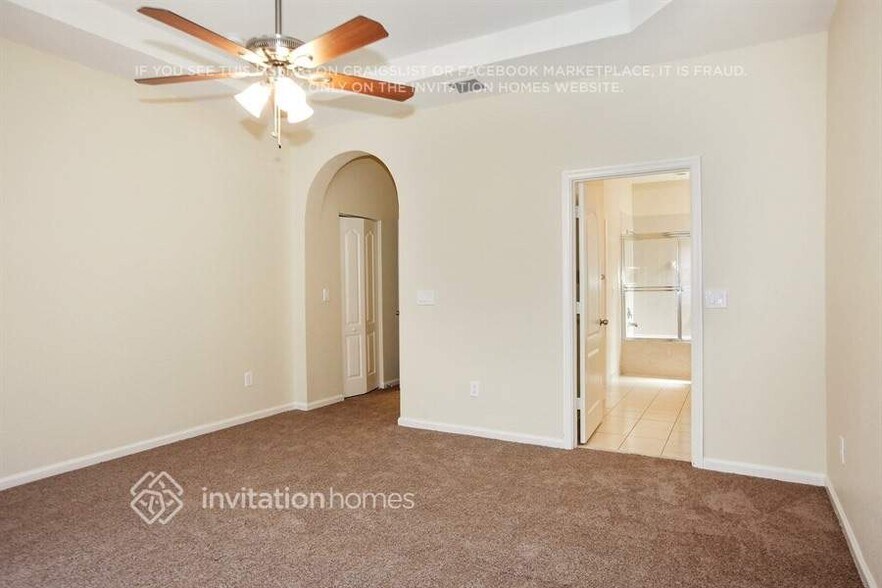 Building Photo - 2208 NE 41st Ave