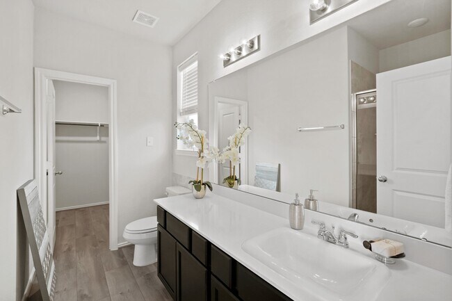 Building Photo - 1409 Acorn Mdw St