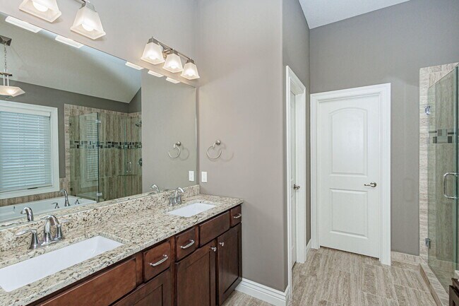 Building Photo - 6401 Cobble Creek Dr