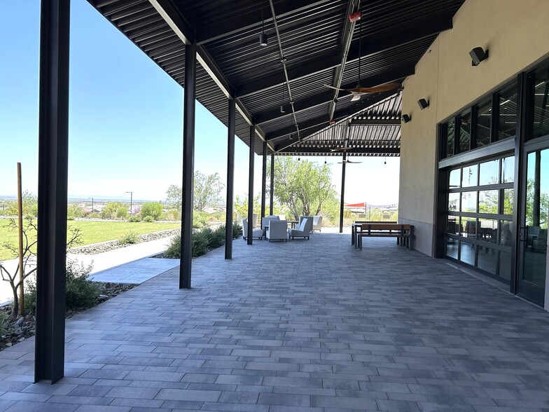 Building Photo - 13531 W Calle de Baca