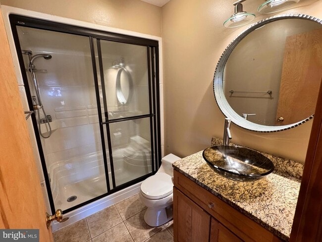 Building Photo - 72 Jordans Rd