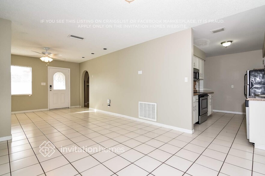 Building Photo - 3221 W Grove St