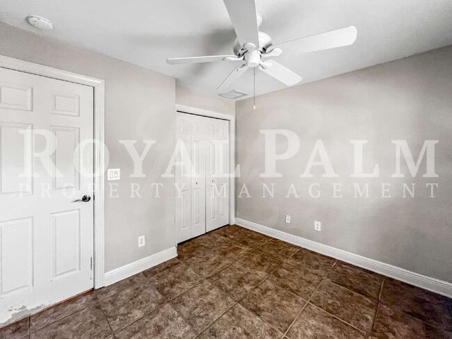 Building Photo - 2 Bed, 2 Bath Duplex on First Street – Washer & Dryer Included, Pet-Friendly, Minutes from Downto...