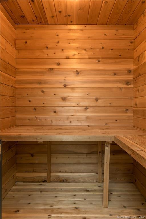 Building Photo - 21 Jericho Rd N