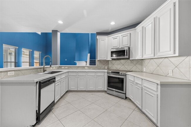 Building Photo - 12638 Riverhill Ct