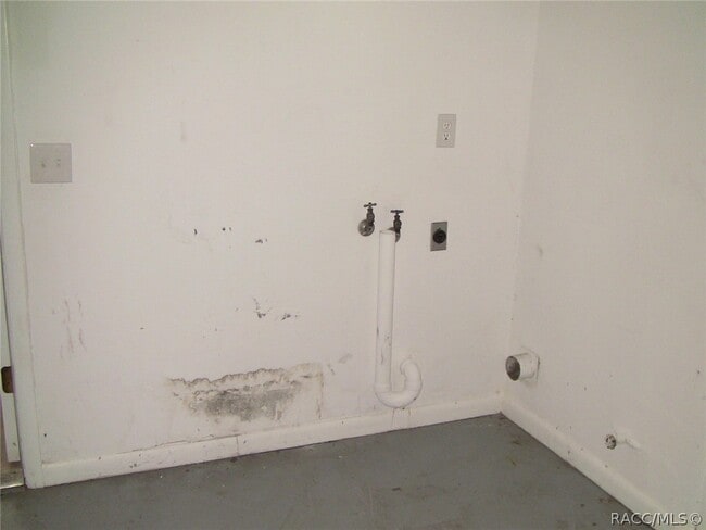 Building Photo - 198 W Valerian Pl