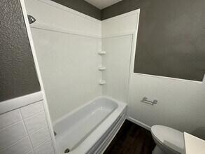 Building Photo - 4321 Deerfield St