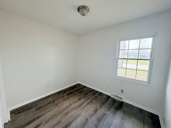 Building Photo - Now Showing this 4 Bedroom/2 bath in New Whiteland, IN