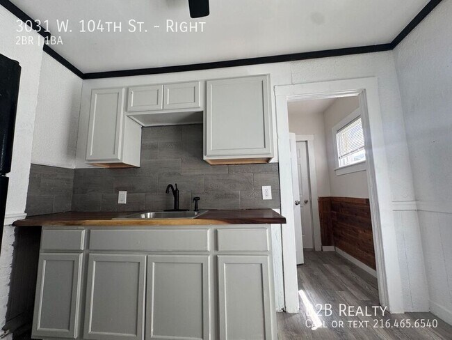 Building Photo - 3031 W 104th St