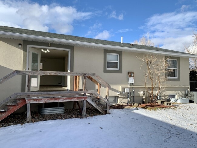 Building Photo - 3895 Kitt Dr